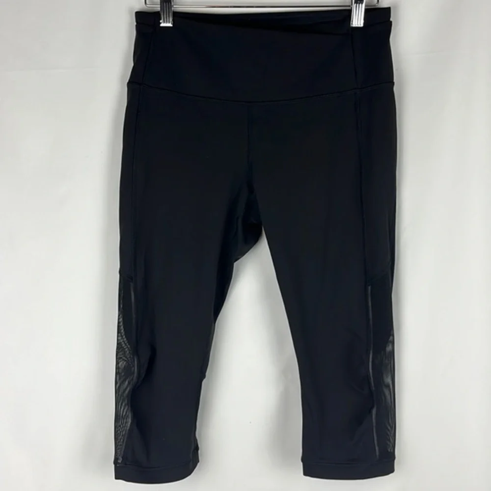 Lululemon Athletica Gear Up Black Mesh Crop Capris Leggings Size 8 - Excellent‎